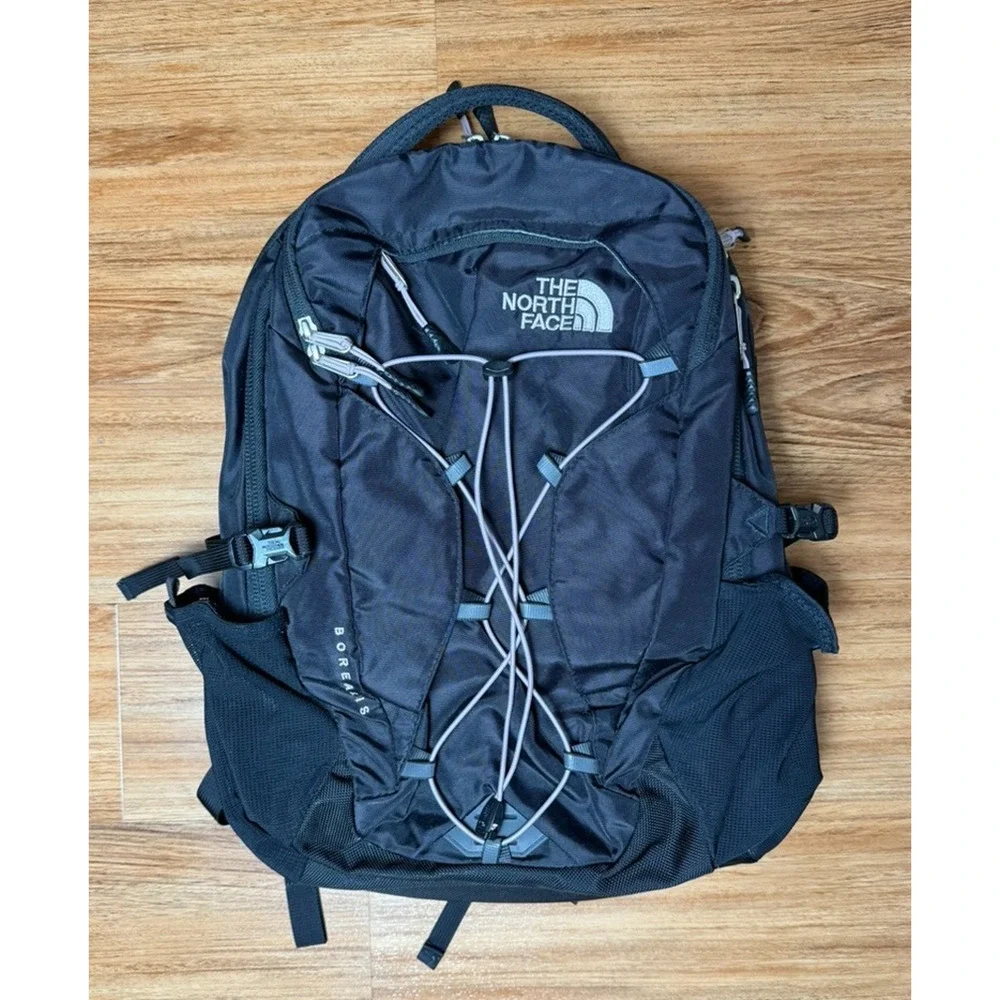 The North Face Women’s Borealis Backpack TNF Black Ashen Purple Lavender Bungee